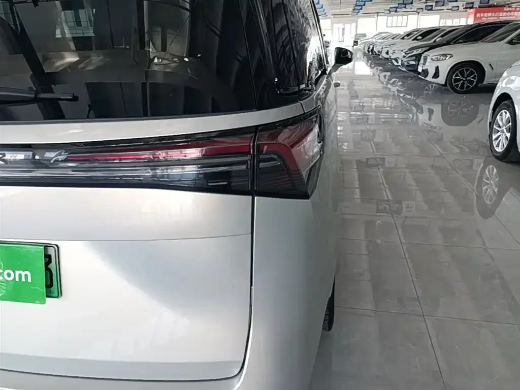 Buick GL8 Hybrid 2025 из CN, фото 10