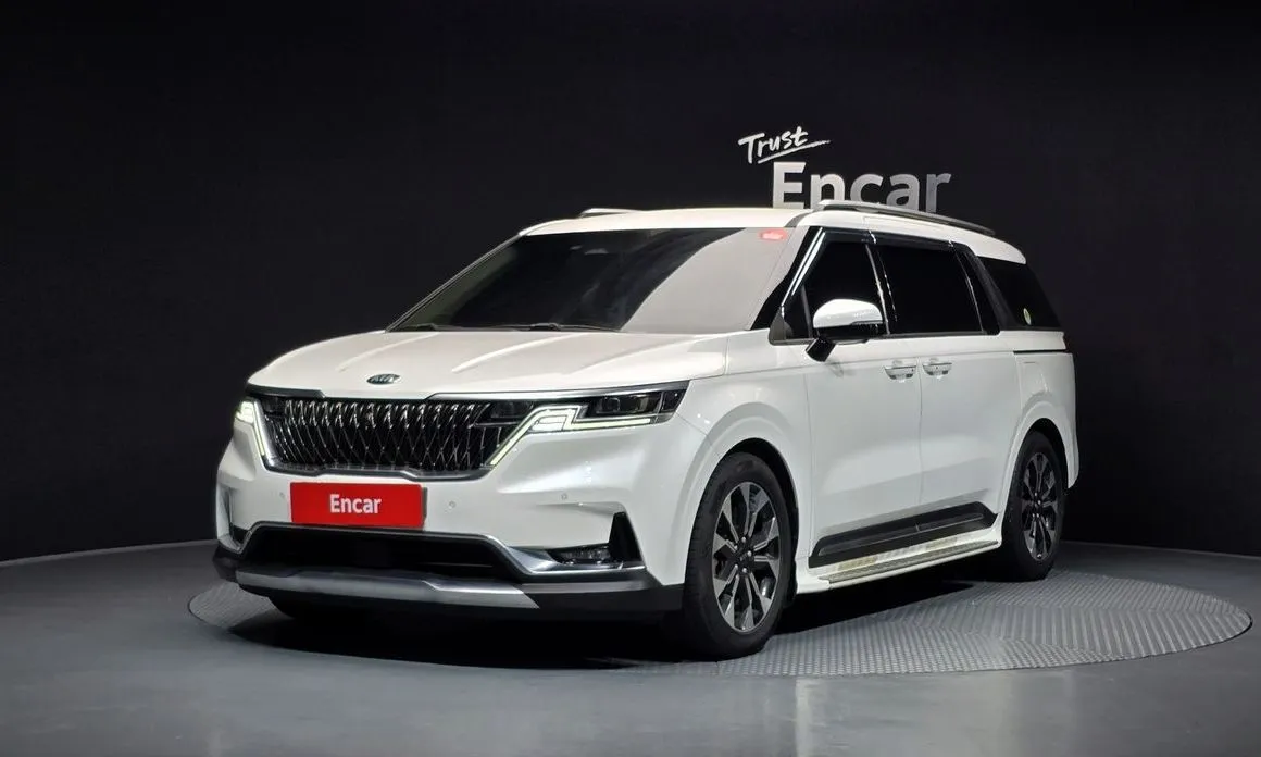 Kia Carnival — фото 1