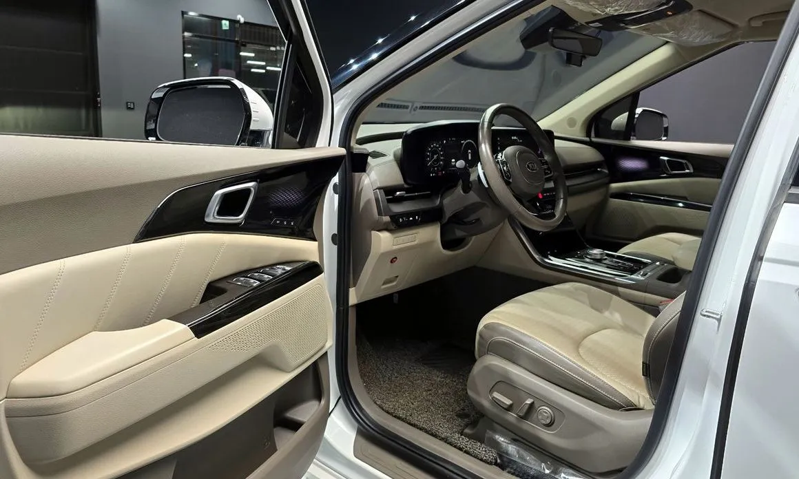 Kia Carnival — фото 10