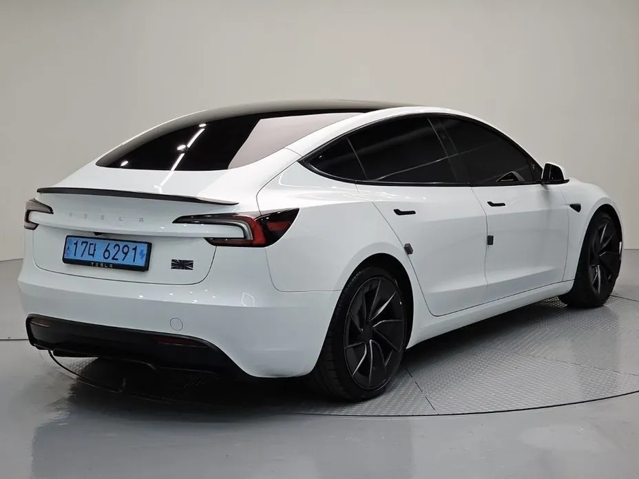 Tesla Model 3 — фото 6