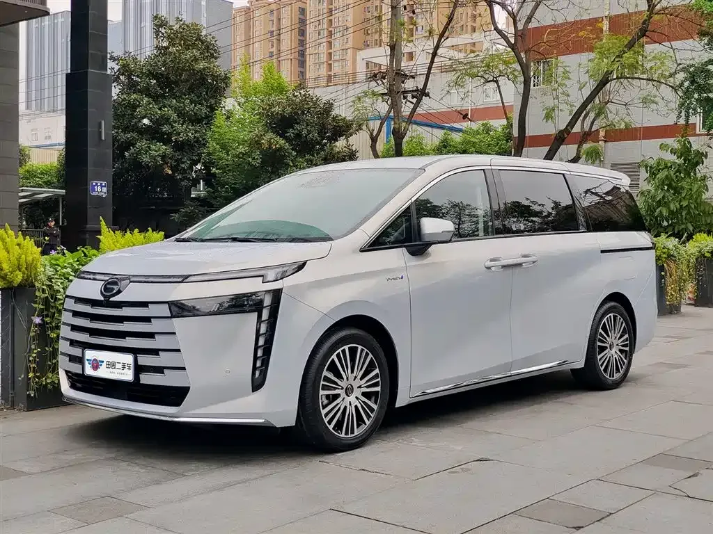 GAC Motor E8 Hybrid — фото 1