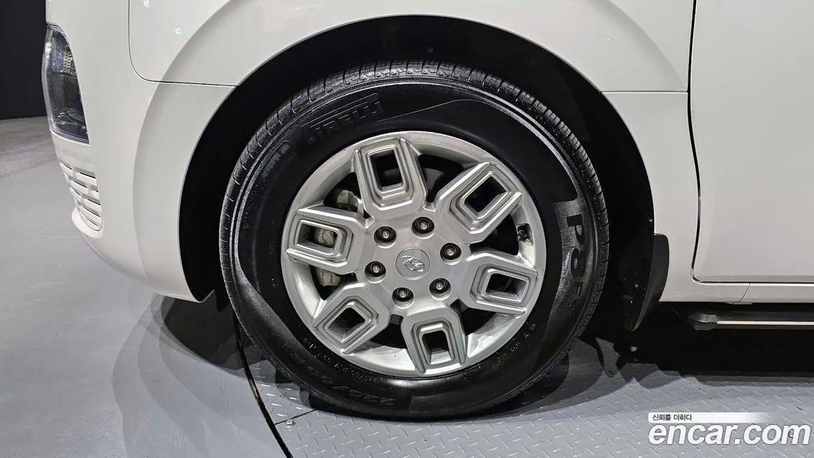 Hyundai Staria — фото 4