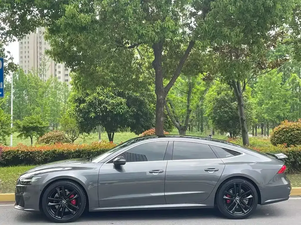 Audi A7 2021 из CN, фото 7