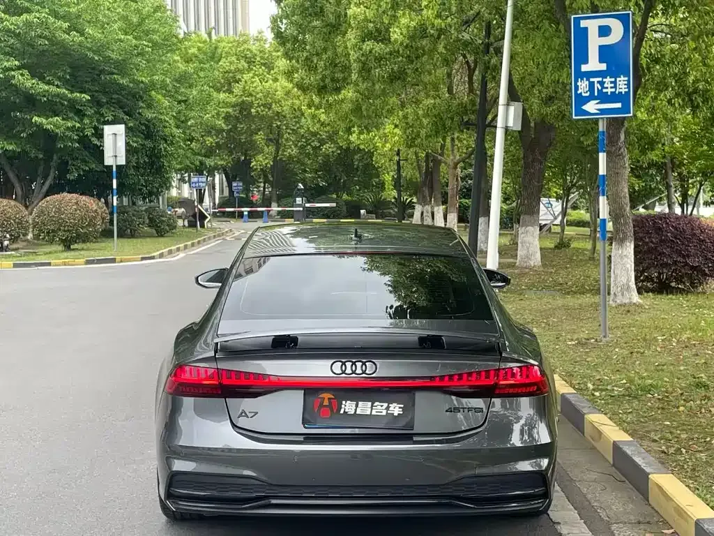 Audi A7 2021 из CN, фото 8