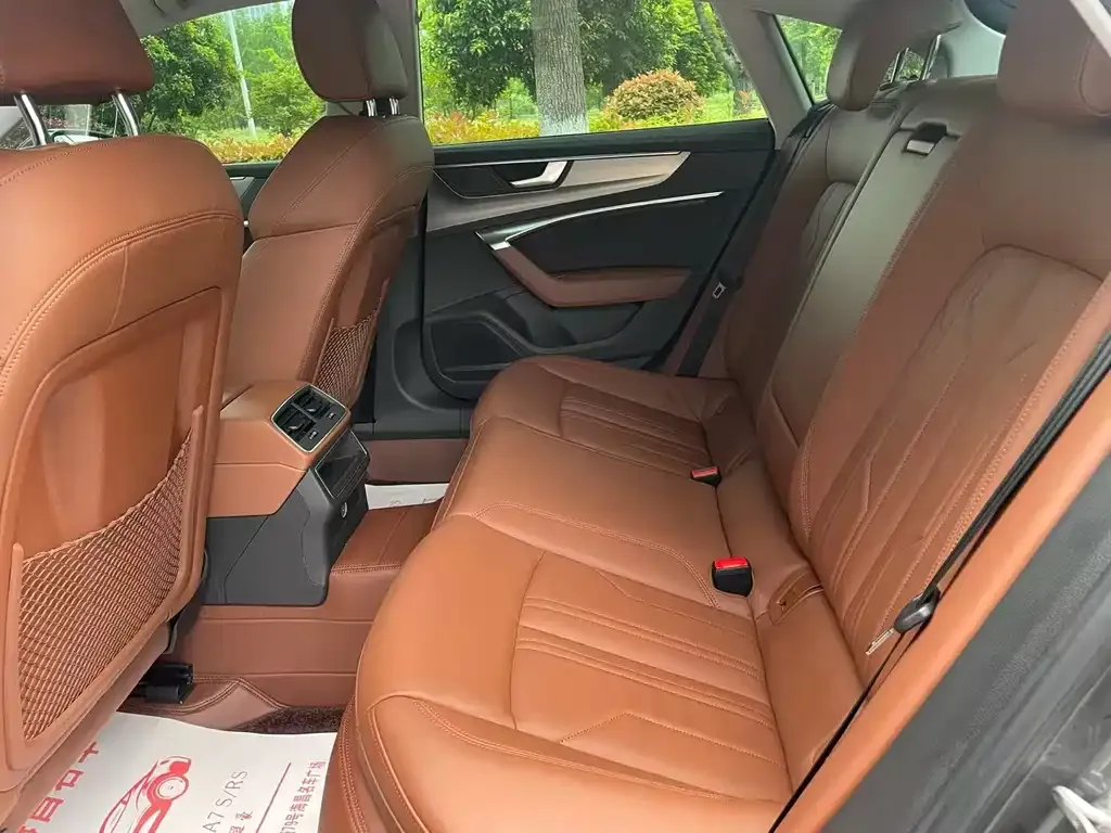 Audi A7 2021 из CN, фото 5