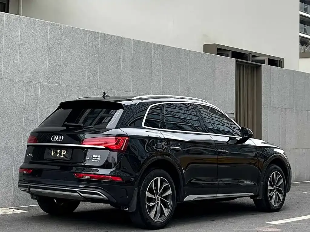 Audi Q5L — фото 3