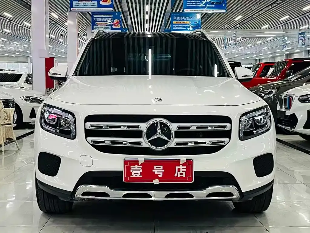 Mercedes-Benz GLB — фото 10