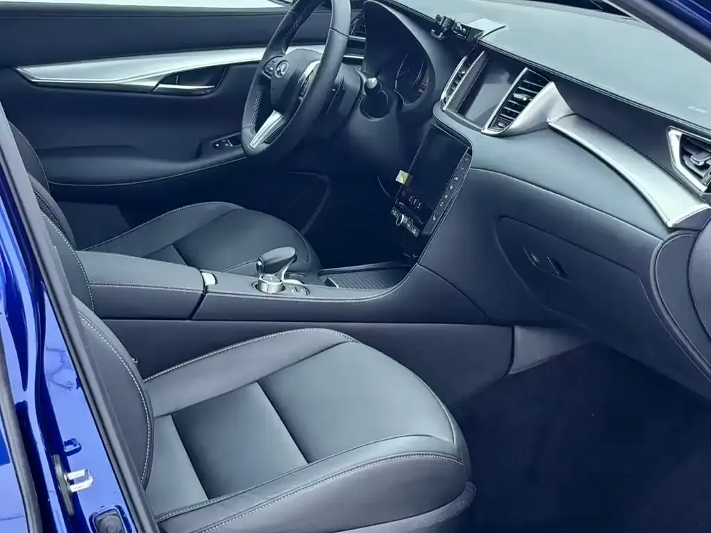 Infiniti QX50 2023 из CN, фото 7