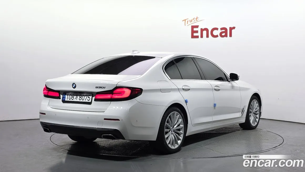 BMW 5-Series 2023 из KR, фото 8