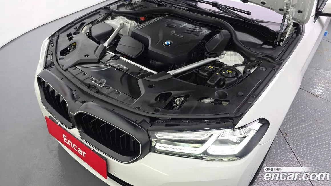BMW 5-Series 2023 из KR, фото 10