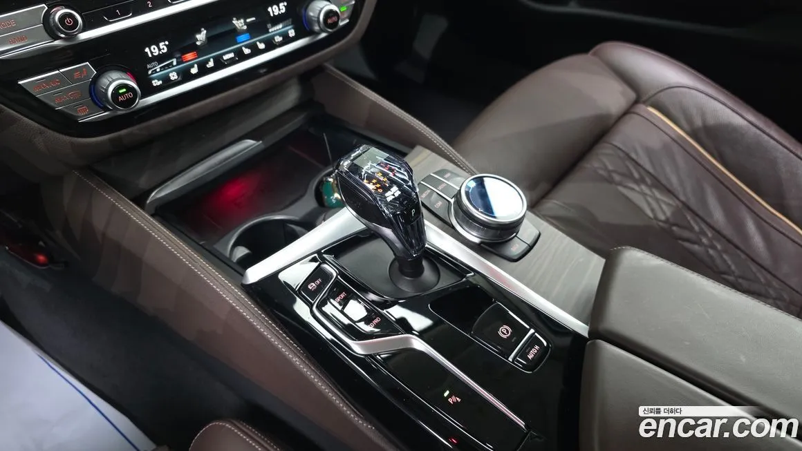 BMW 5-Series 2023 из KR, фото 9