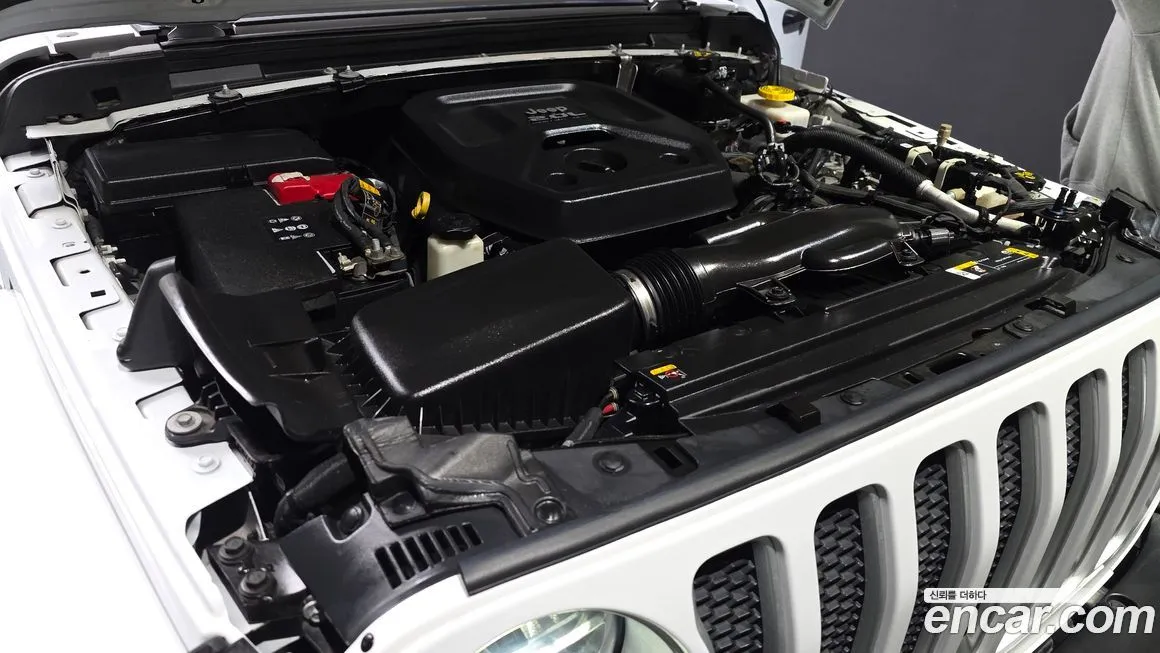 Jeep Wrangler — фото 10