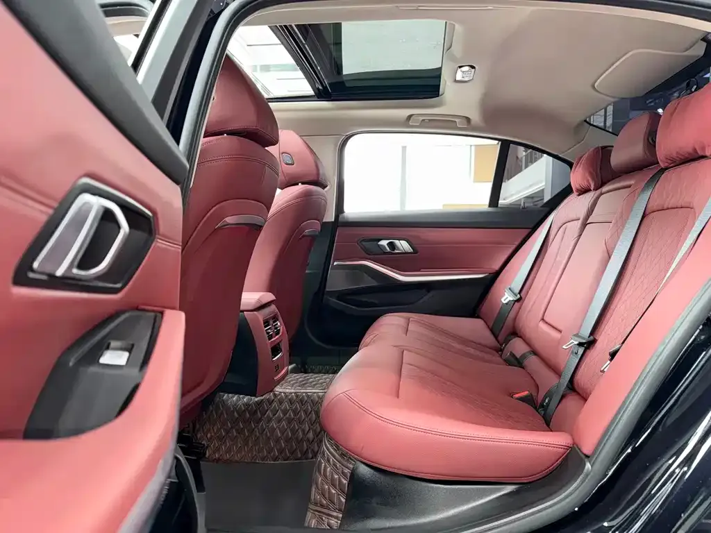 BMW 3 Series 2024 из CN, фото 6