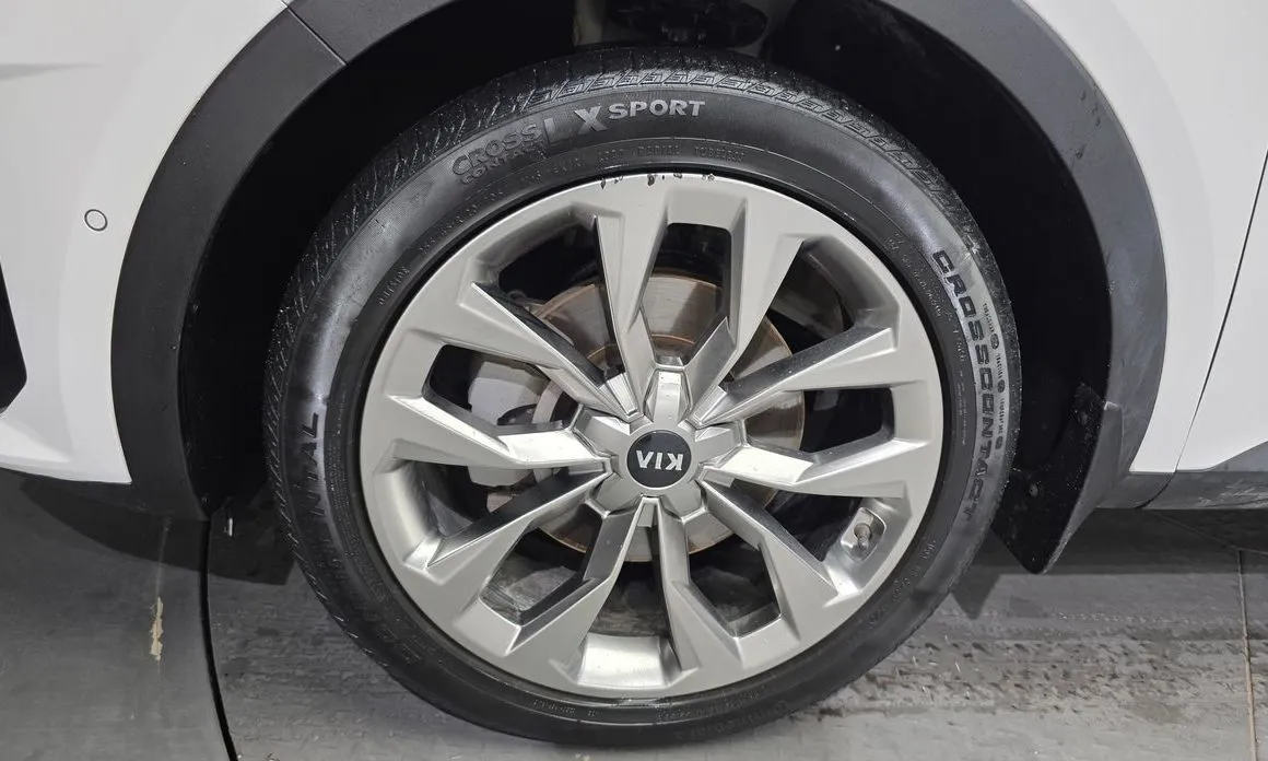Kia Sorento — фото 4