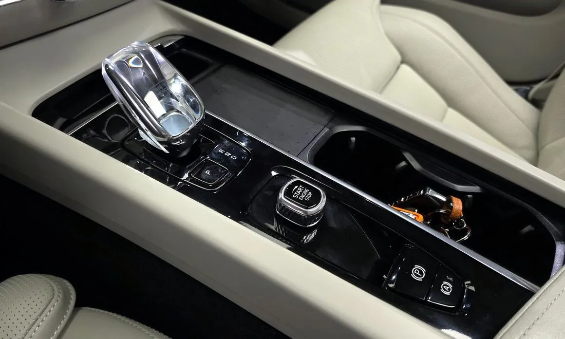 Volvo V60 2023 из KR, фото 9