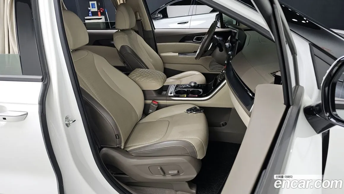 Kia Carnival — фото 10