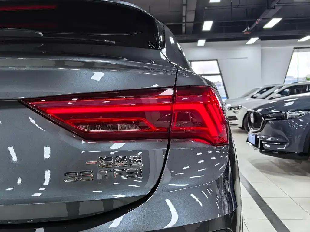 Audi Q3 Sportback 2022 из CN, фото 4