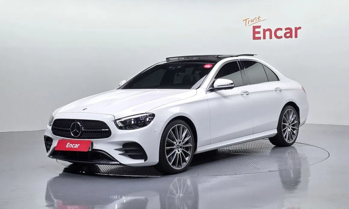 Mercedes-Benz E-Class — фото 1