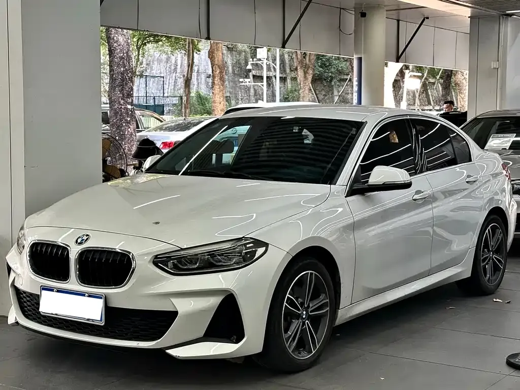 BMW 1 Series — фото 1