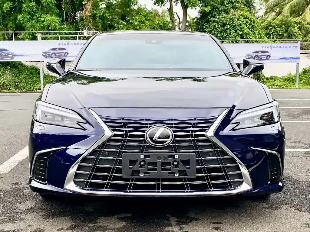 Lexus ES — фото 8