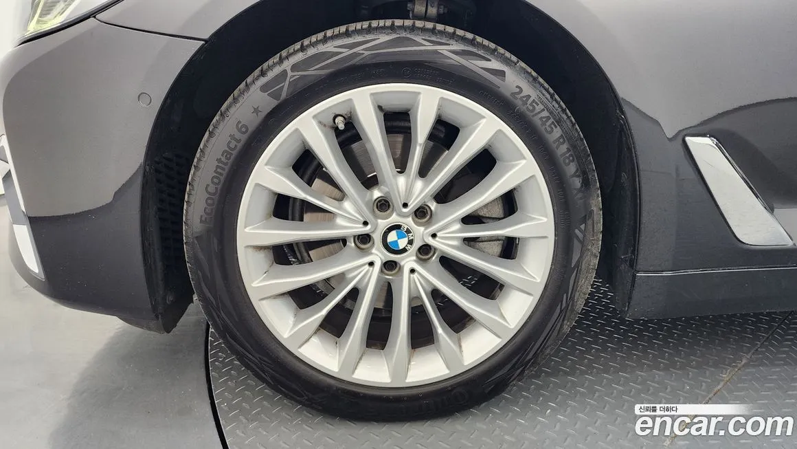 BMW 5-Series 2022 из KR, фото 4