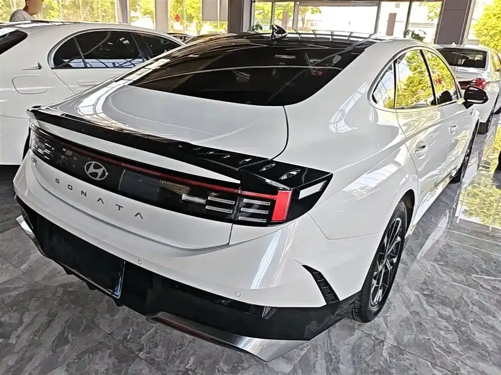 Hyundai Sonata — фото 3