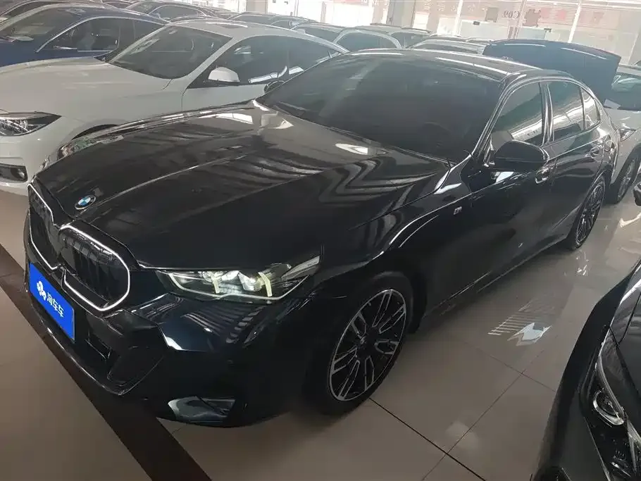 BMW 5 Series 2025 из CN, фото 1