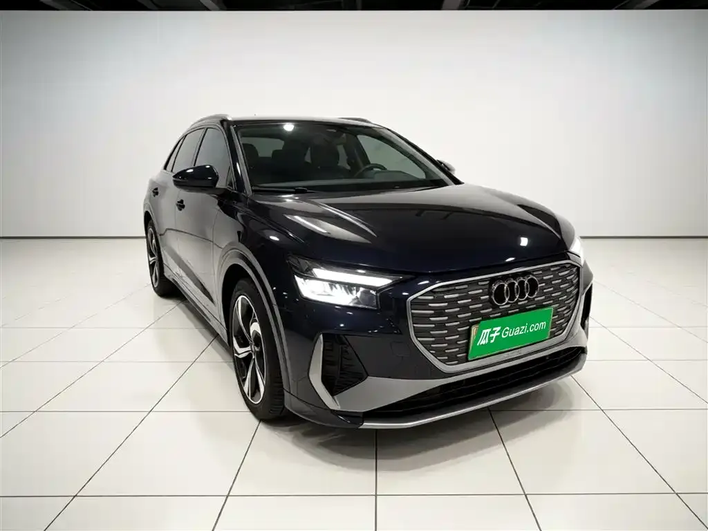 Audi Q4 e-tron — фото 5