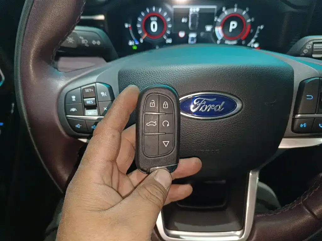 Ford Explorer 2023 из CN, фото 10