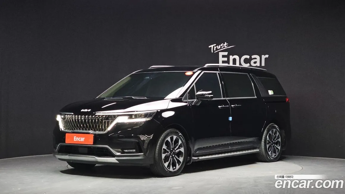 Kia Carnival — фото 1