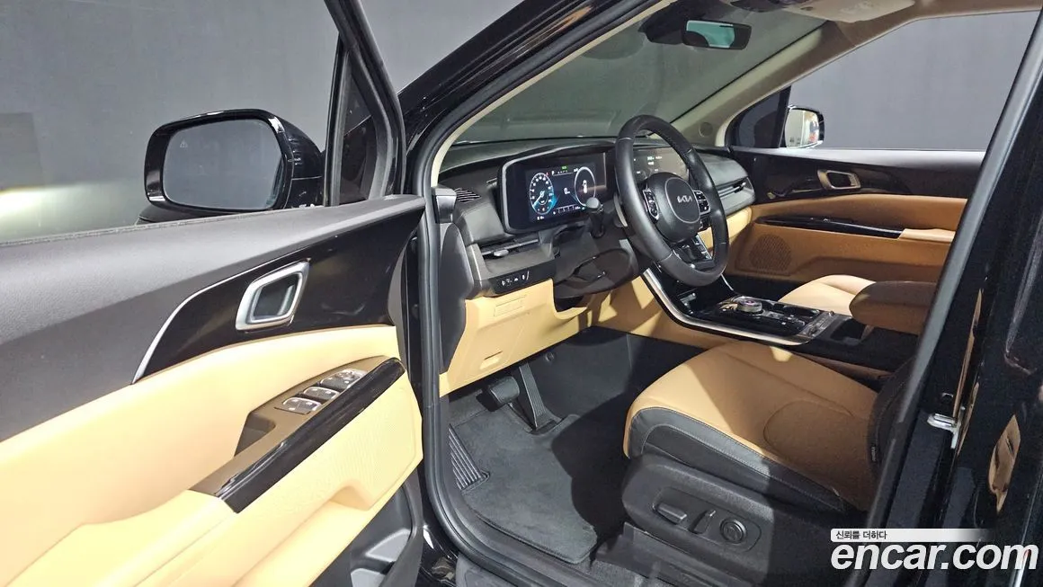 Kia Carnival — фото 10
