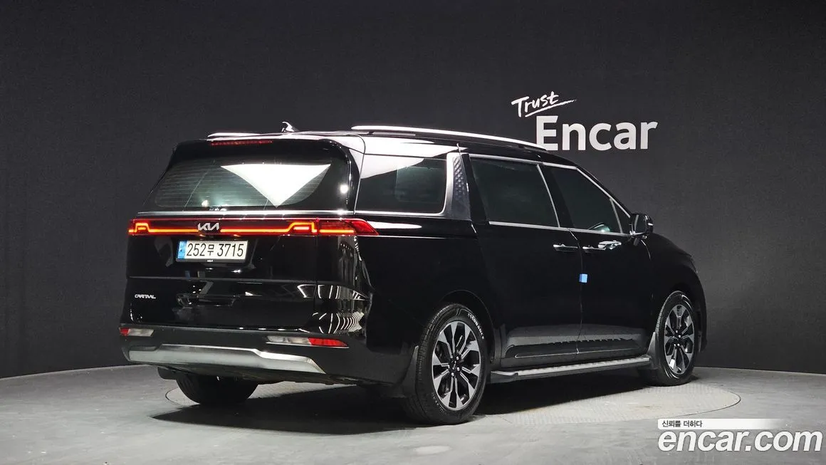 Kia Carnival — фото 2