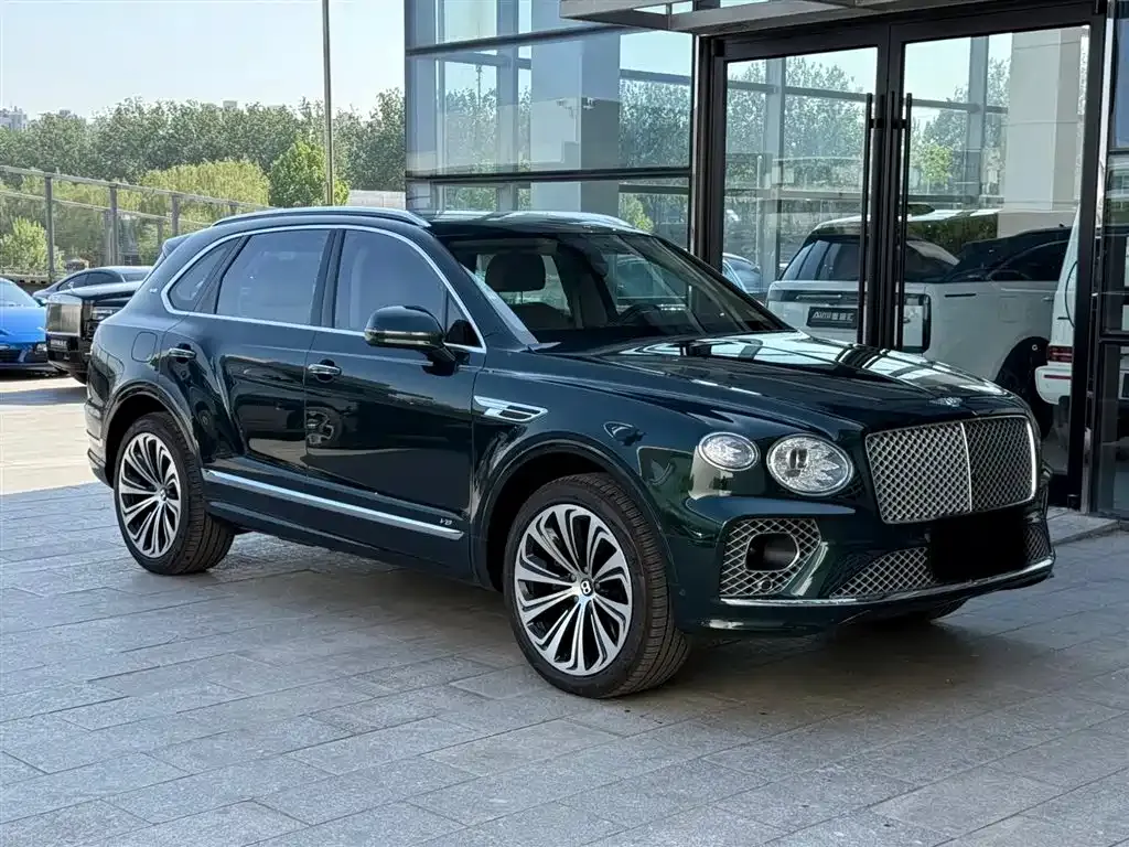 Bentley Bentayga — фото 10