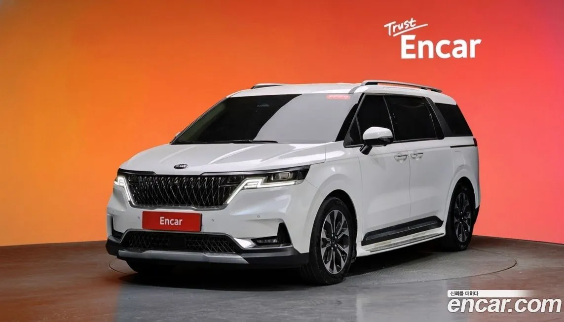 Kia Carnival — фото 1