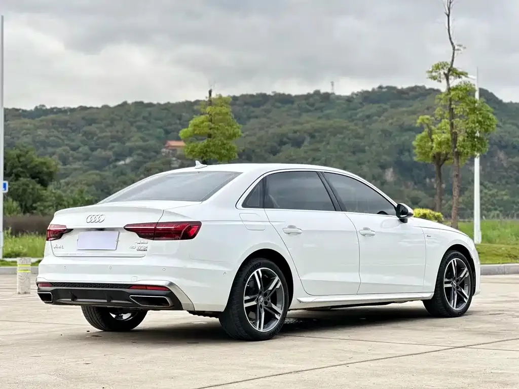 Audi A4L — фото 6