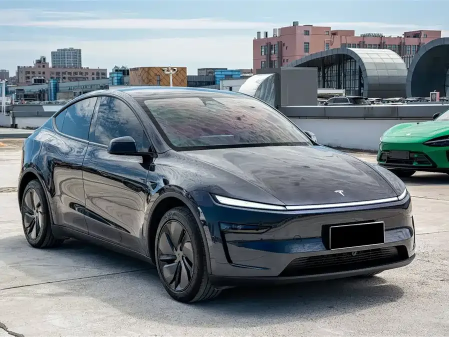 Tesla Model Y — фото 4