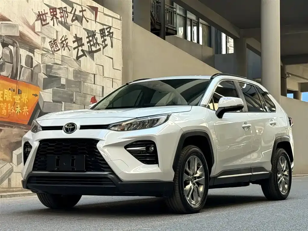 Toyota Wildlander — фото 1