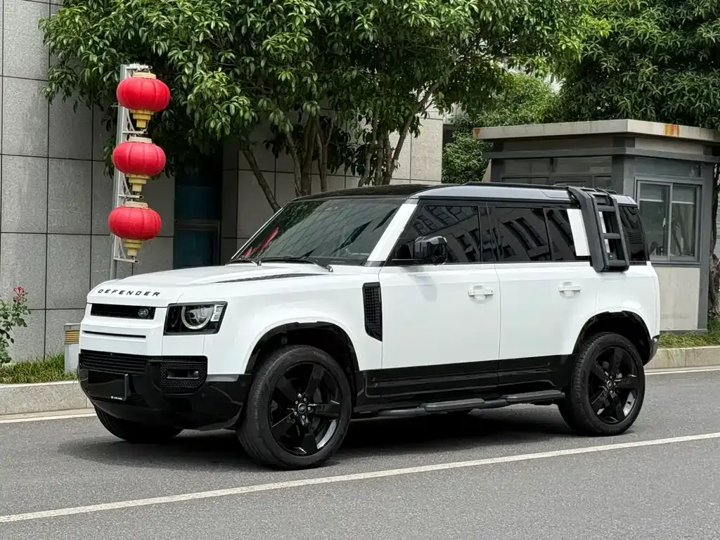 Land Rover Defender — фото 1