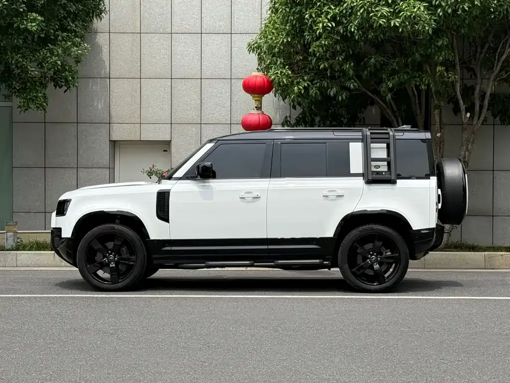 Land Rover Defender — фото 6
