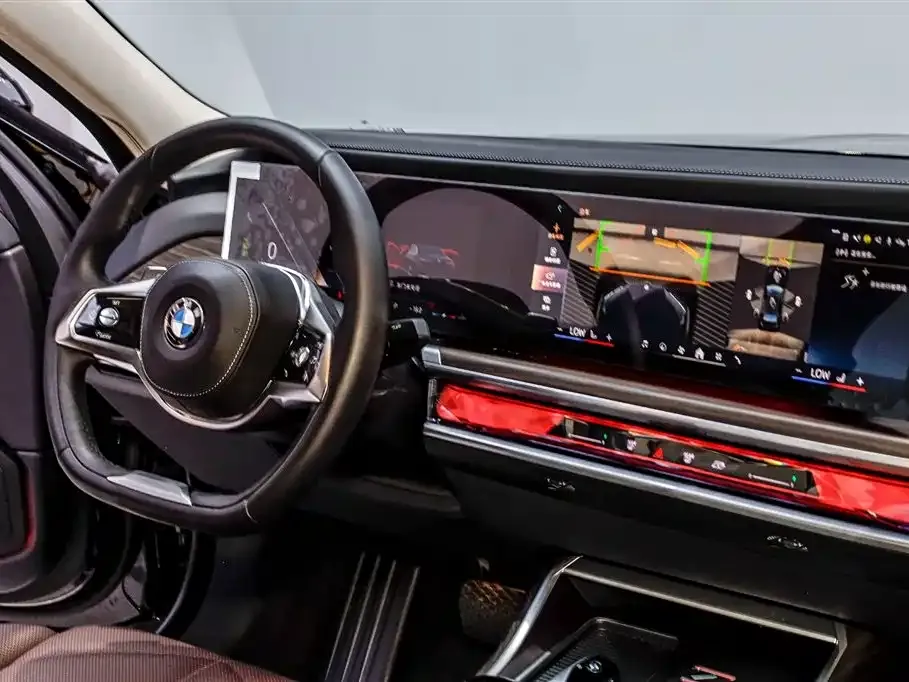 BMW 7 Series — фото 10