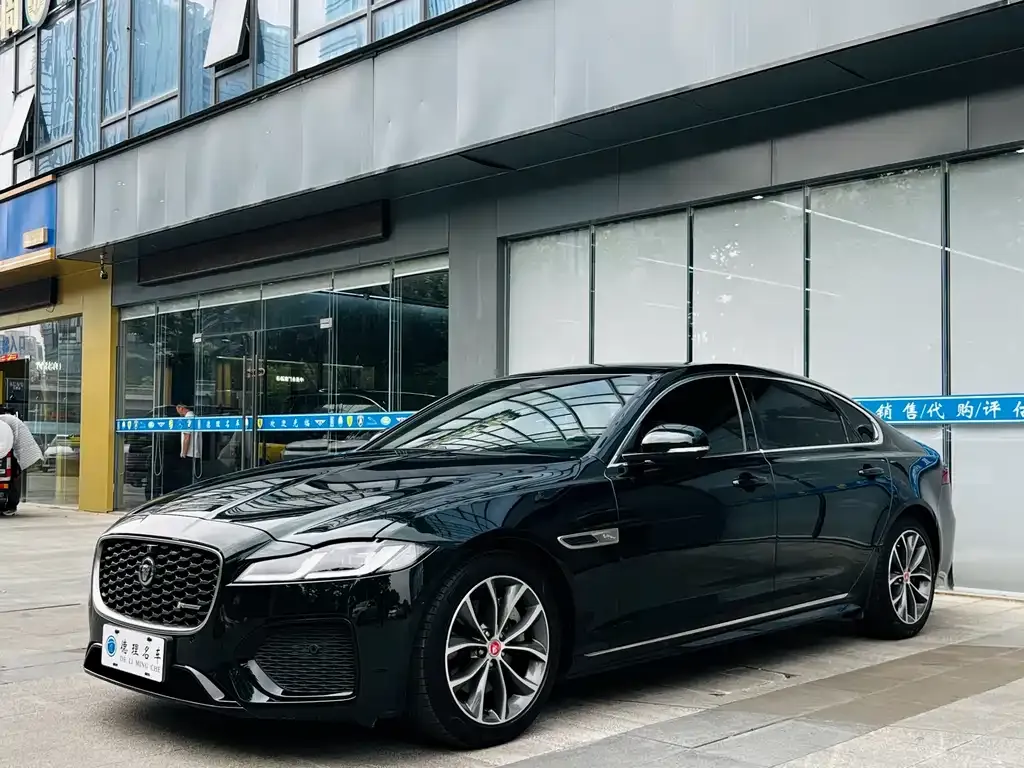 Jaguar XFL — фото 10