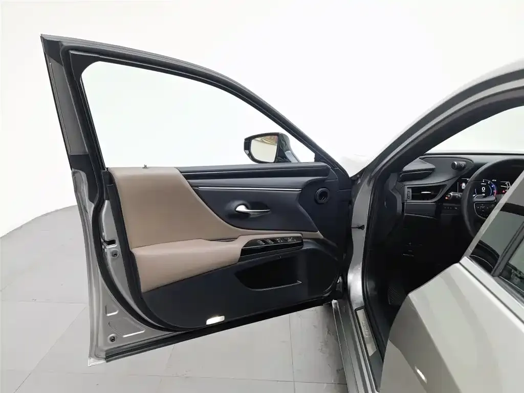 Lexus ES 2023 из CN, фото 8