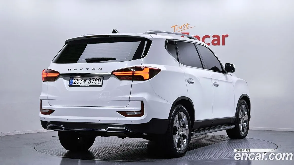 KG Mobility (Ssangyong) Rexton — фото 10