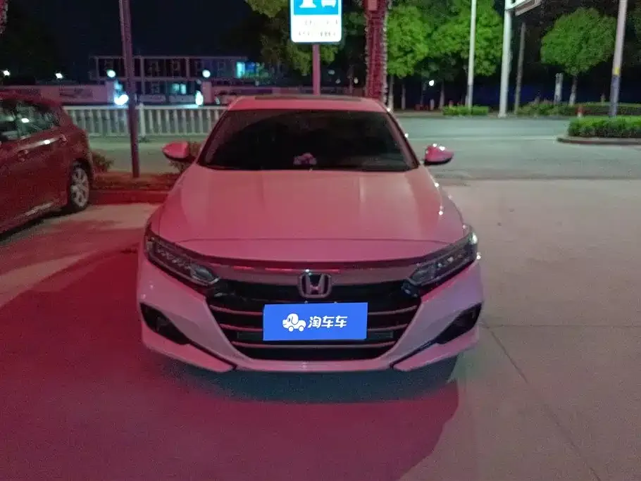 Honda Accord — фото 9