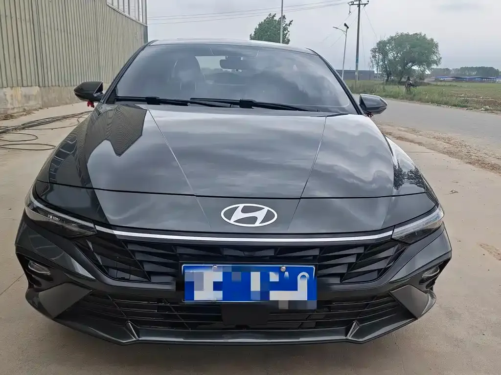 Hyundai Elantra — фото 4
