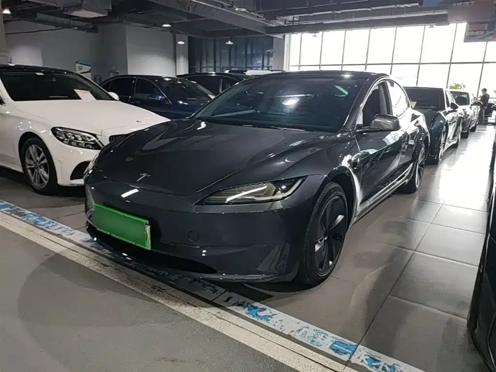Tesla Model 3 — фото 5