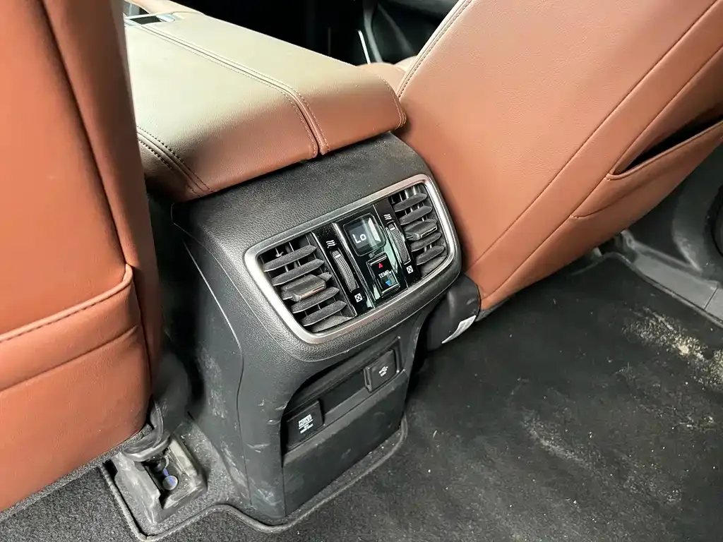 Honda UR-V 2023 из CN, фото 2