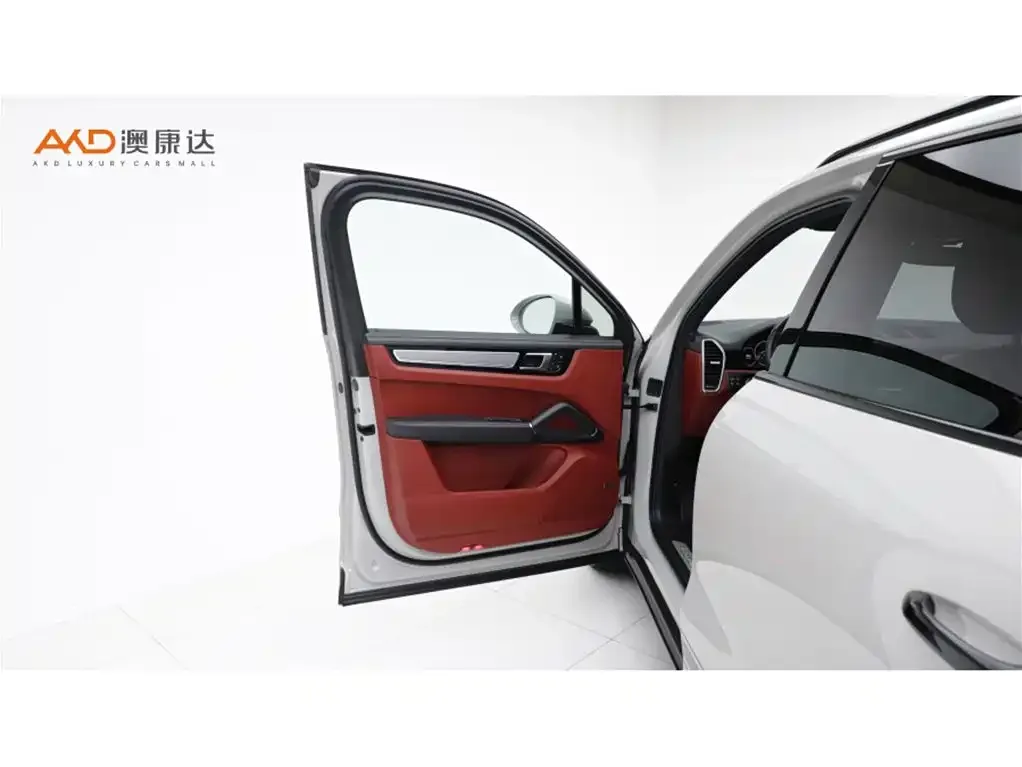 Porsche Cayenne — фото 5