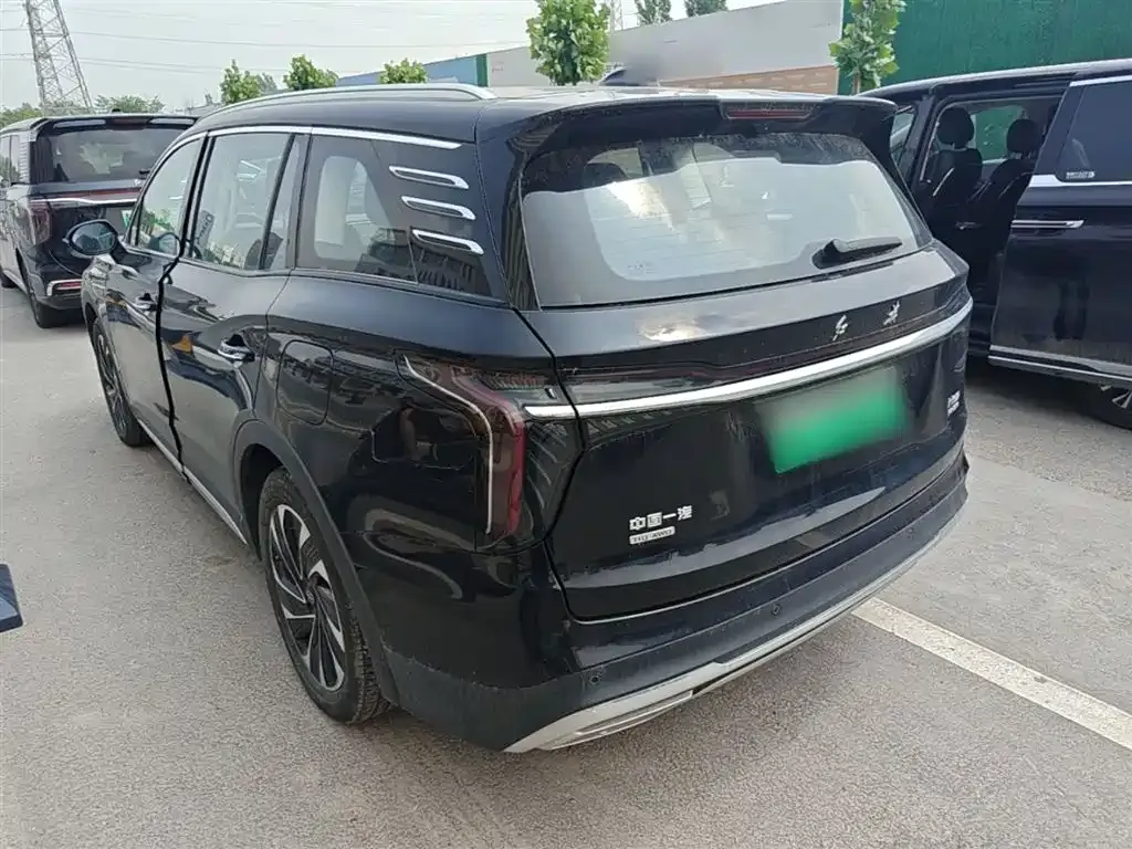 Hongqi HS7 PHEV — фото 3