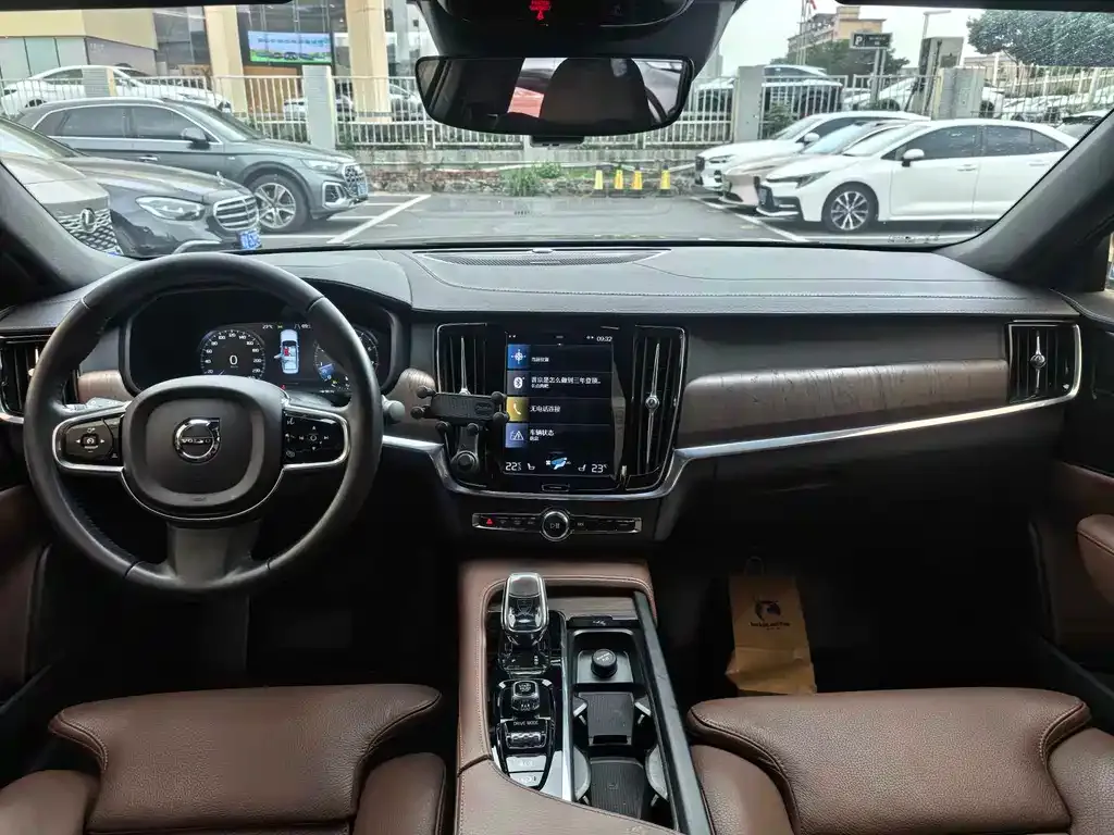 Volvo S90 — фото 4